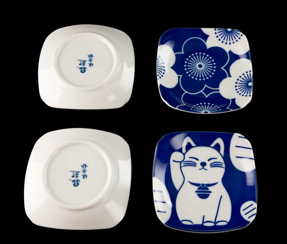 Coffret de 4 Coupelles Japonaises Maneki Neko en Porcelaine Arita Yaki – Fabriqué au Japon