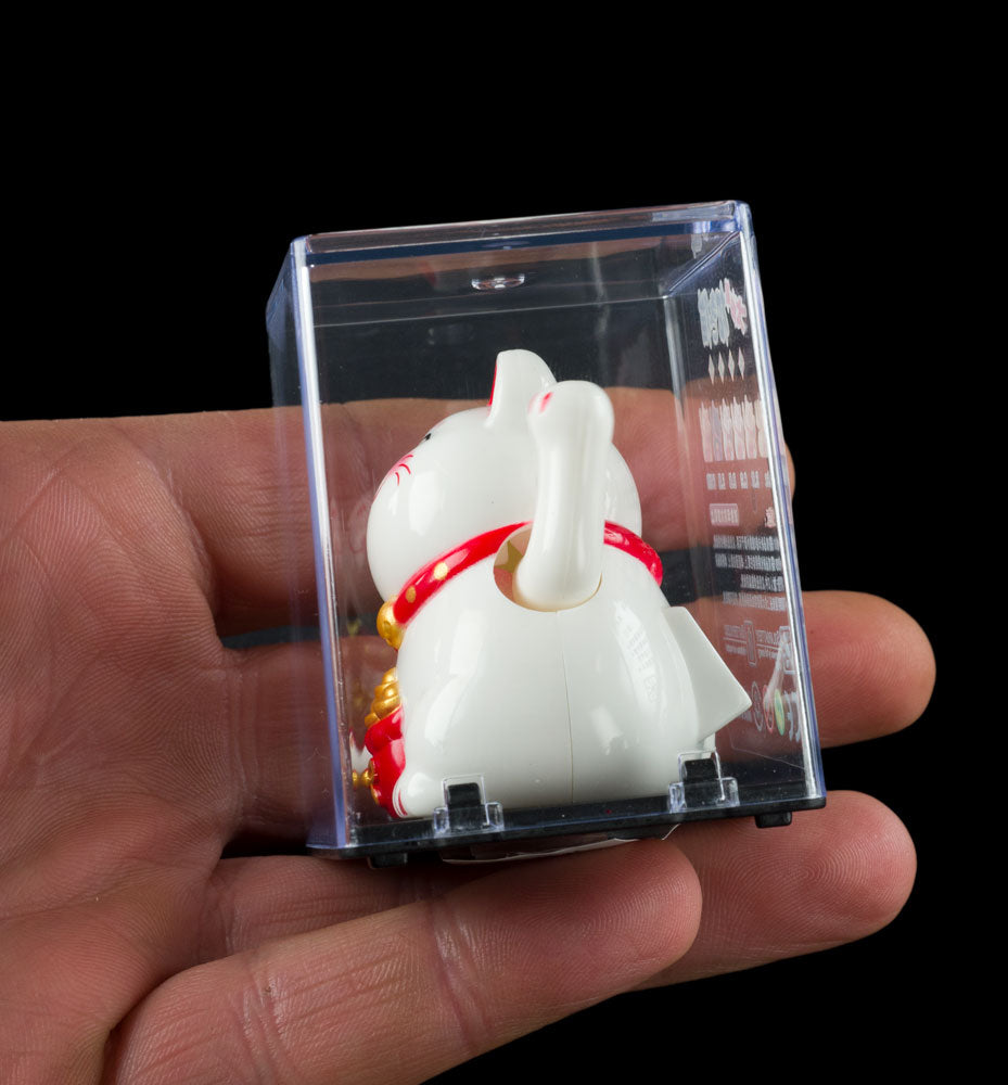Mini Chat Chinois Solaire Maneki Neko Blanc – Figurine à Patte Animée