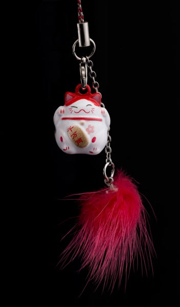 Charm Maneki Neko Rouge avec Grelot – Accessoire Kawaii Japonais