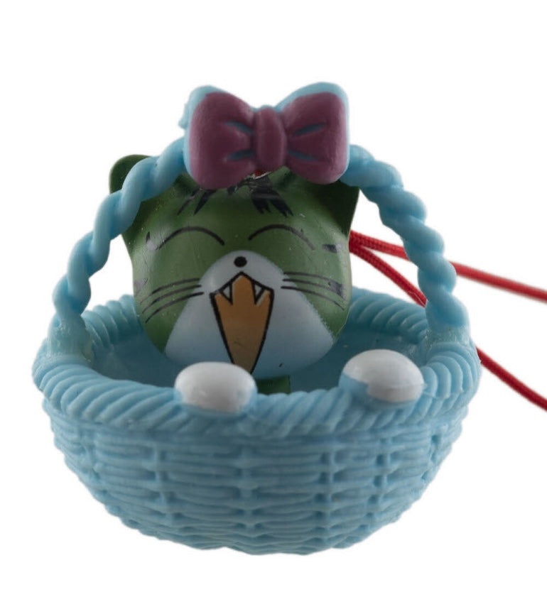 Charm Chat Gris Vert Olive dans son Panier Bleu – Accessoire Kawaii Japonais