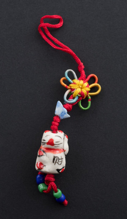 Charm Maneki Neko Bleu – Bijou de Sac Porte-Bonheur Japonais