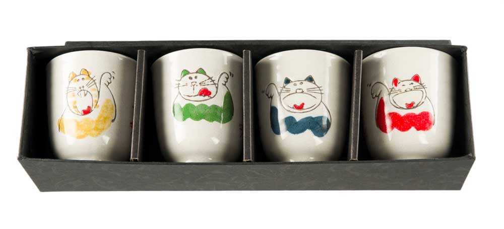 Set de 4 Tasses Japonaises Maneki Neko en Céramique – Édition Limitée