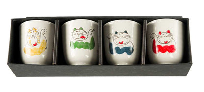 Set de 4 Tasses Japonaises Maneki Neko en Céramique – Édition Limitée