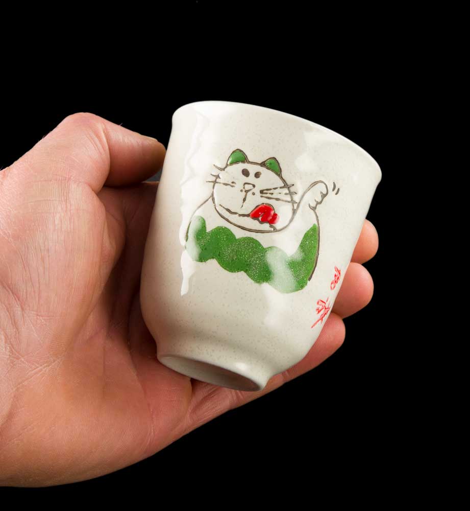 Set de 4 Tasses Japonaises Maneki Neko en Céramique – Édition Limitée