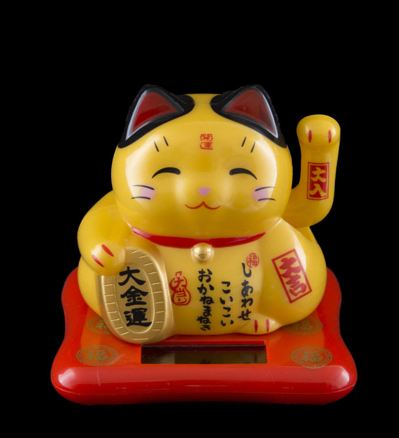 Chat Japonais Maneki Neko Jaune – Figurine Solaire Animée