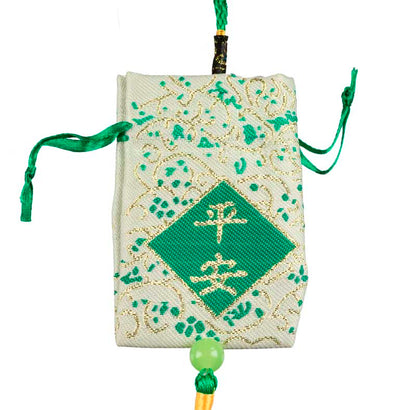 Omamori Japonais Vert – Talisman Porte-Bonheur Traditionnel