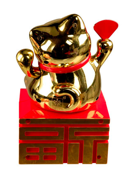 Chat Japonais Maneki Neko Doré avec Éventail – Figurine Solaire Animée 21 cm