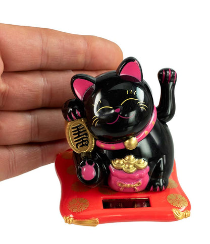 Figurine Maneki Neko Baby Solaire Noir – Chat Chinois Animé 7,5 cm