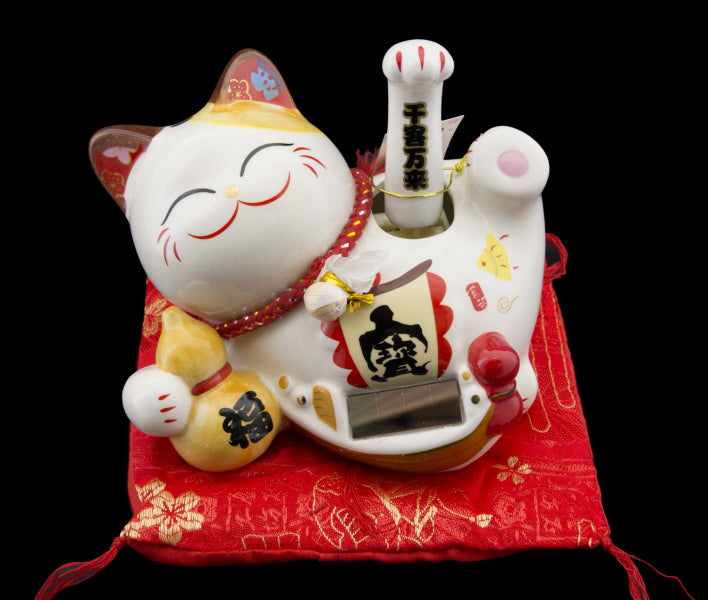 Famille Maneki Neko Blanc  – Figurine Solaire Animée en Porcelaine
