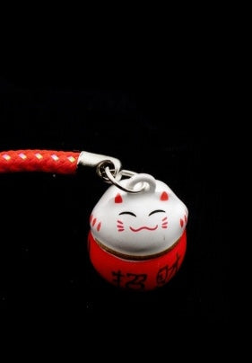 Charm Maneki Neko avec Grelot – Porte-Bonheur Japonais en Métal