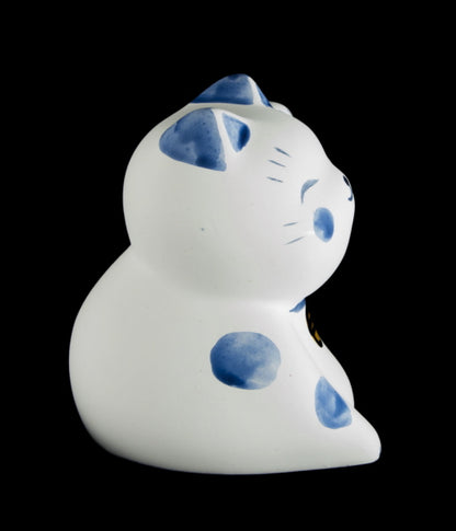 Figurine Chat Japonais Bobtail Maneki-Neko Blanc et Bleu en Polyrésine – Décoration Kawaii 6,5 cm