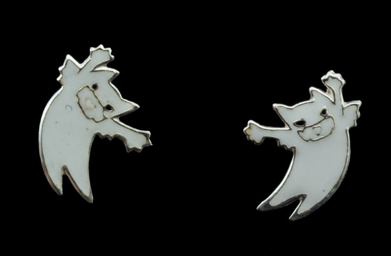 Boucles d'Oreilles Clou Chat Japonais Maneki-Neko Blanc en Argent 925