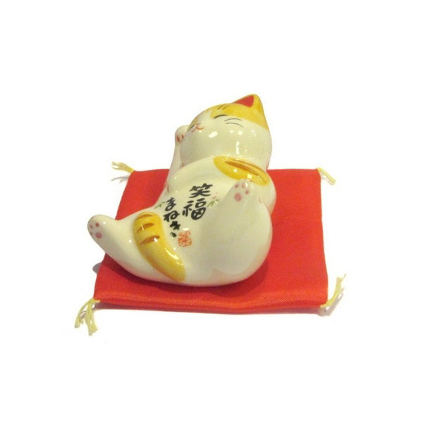 Figurine Chat Japonais Maneki-neko Bobtail Blanc et Roux – Câlin sur le Dos 8,4 cm