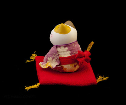 Figurine Chat Baby Maneki-Neko Blanc en Kimono – Céramique 6,8 cm