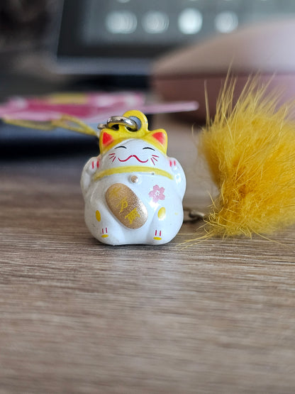 Charm Maneki Neko jaune japonais en métal – porte-bonheur